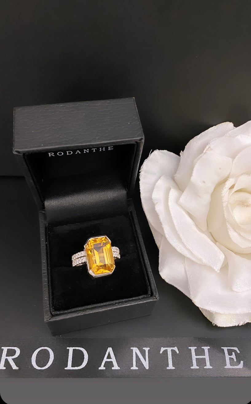 Citrine Art Deco style ring set on a double band